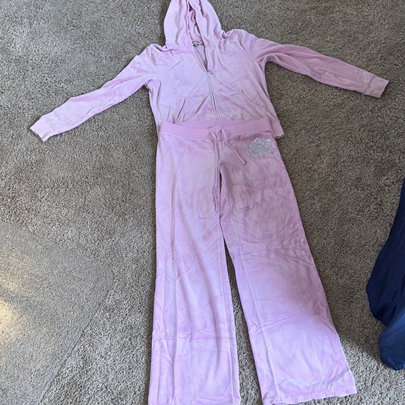Pink velour Juicy Couture Hoodie in XL and Pants in M.